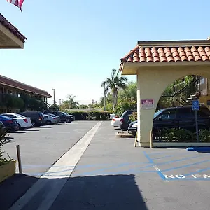 Astoria Inn&suites Anaheim