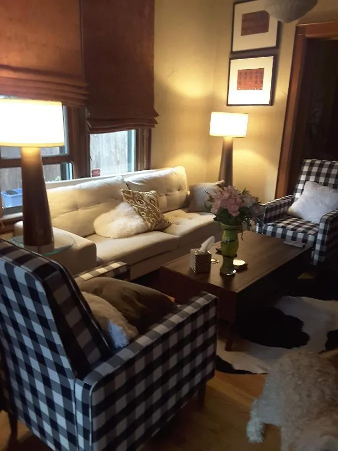 Off Broadway B & B Denver Bed & Breakfast
